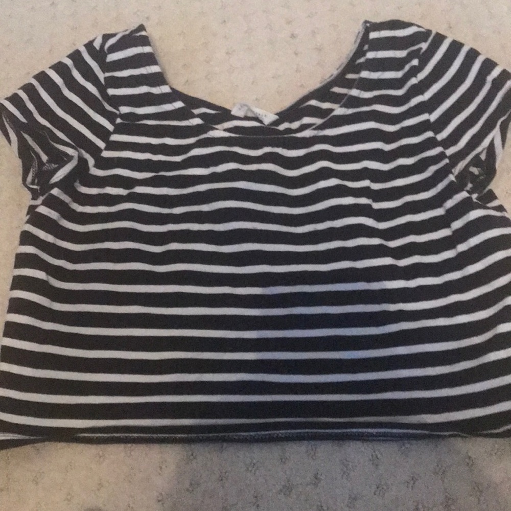 Black and white crop top